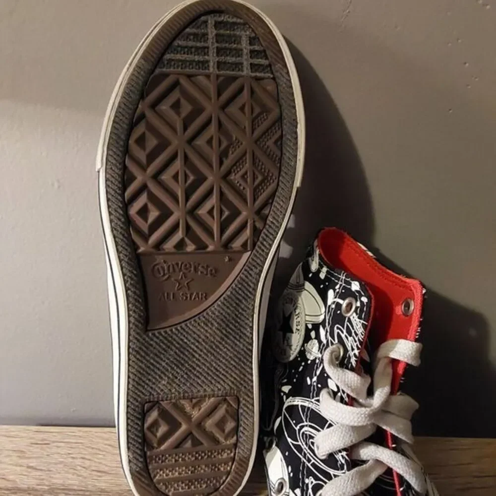 Converse Chucks, Jr.Boys Shoes Size 4, Black Orange Space Flying Saucers Planets
